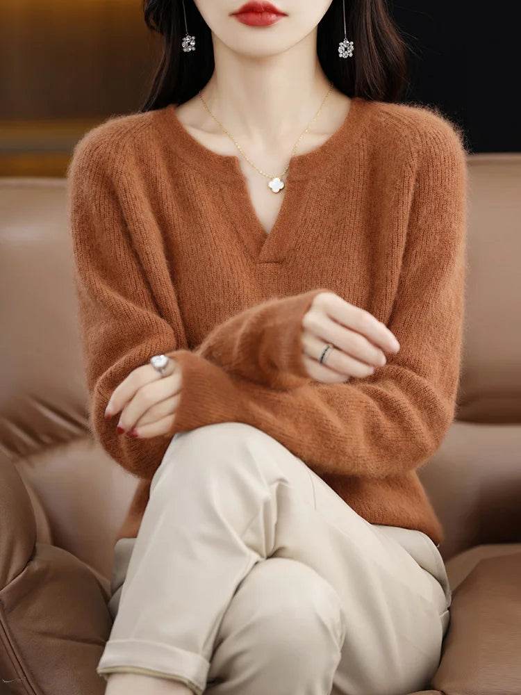 Elegant V-Neck Mink Cashmere Sweater - Image 10